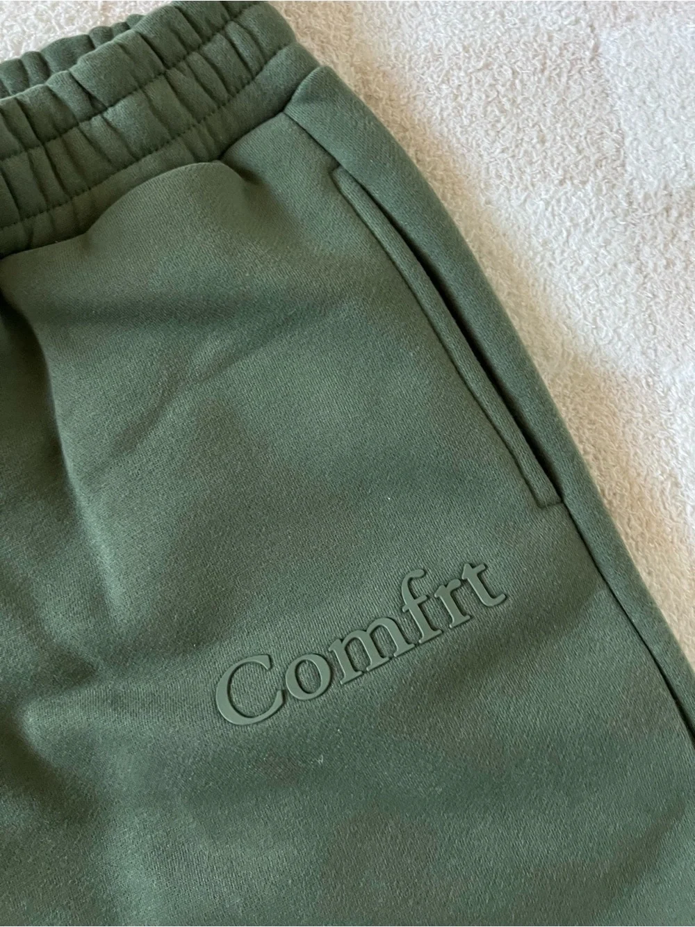 Comfort-Fit Olive Green Sweatpants & Hoodie Set